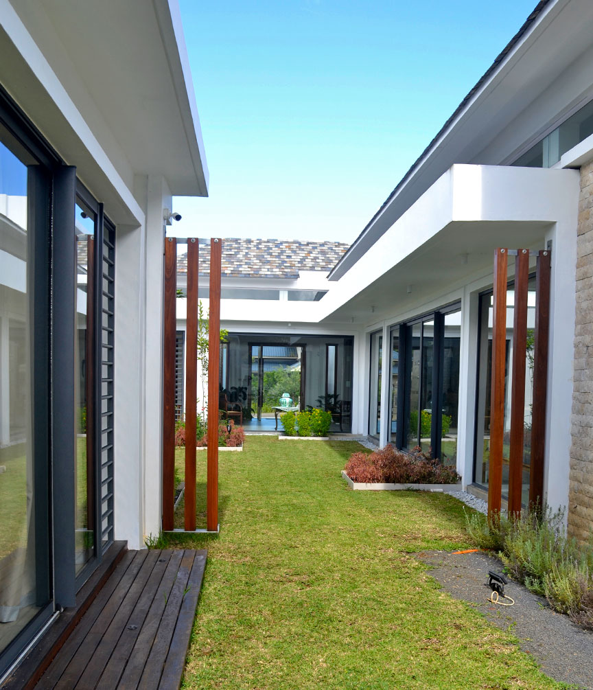 Residence-Bagatelle-Front-Pic-03